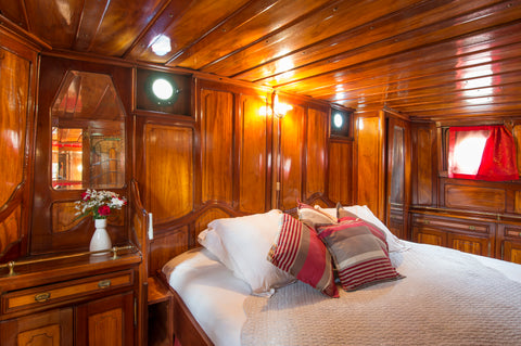 Your reservation includes the Captains Cabin for two passengers, one night, cont Saint-Nazaire-d'Aude, France Barge Tango in Bordeaux - Captians Cabin Private room in boat vacation rental 25970174