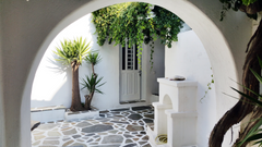 The studio is located in the center of Paroikia. It is ideal for couples and fri Greece "Traditional studio in Parikia" Entire rental unit vacation rental 32765173