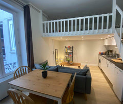 Joli studio situé à 2 minutes à pieds de la gare Perrache, du métro, bus et tram Lyon, France Joli studio au coeur de Lyon Entire rental unit vacation rental 48341396