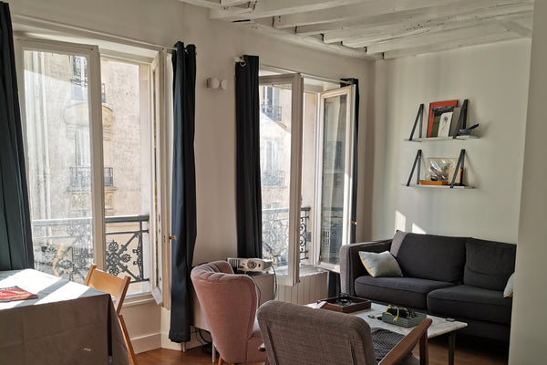 Charming one-bedroom apartment for two in the famous area of Montmartre. Ideally Paris, France Charming apartment in the heart of Montmatre area Entire rental unit vacation rental 19904052