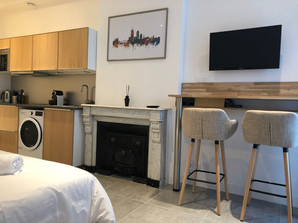 Venez découvrir notre petit nid douillet tout équipé et chaleureux au coeur de L Lyon, France Confortable studio au coeur de la Part-dieu ! Entire rental unit vacation rental 29255019