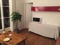 The place is fully equipped, very cosy and within a 15min walk of the Notre-Dame Marseille, France Cosy appartement - Center of Paris Entire rental unit vacation rental 9852538