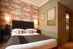 Treat yourself to an authentic getaway in the heart of Paris' Left Bank. In the  Paris, France Stylish & Elegant room next to Montparnasse Room in boutique hotel vacation rental 28355862