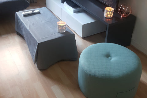 Bonjour, <br /><br />Le studio est de 23m2. Il possède un canapé-lit. Il dispose  Little home Paris st-martin Entire rental unit vacation rental 21185092