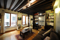 Cozy, well-appointed and graciously designed studio apartment that mixes old and İstanbul, Turkey Explore the heart of old Paris Entire rental unit vacation rental 5396