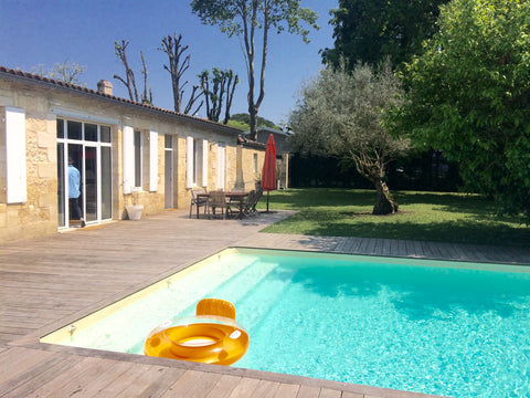 À 10kms de Bordeaux centre, entre Médoc et Océan, Maison de charme en pierre idé  Belle et grande maison en pierre avec piscine Entire home vacation rental 19499173