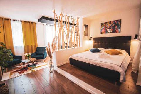 Appartement de 33 m² entièrement rénové, fonctionnel et design, dans une résiden Lyon, France Modern Wood Lyon Entire rental unit vacation rental 36909733