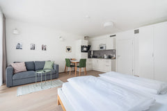 Ihr wohnt in einer modernen, sehr zentralen, aber ruhig gelegenen Wohnung (Innen  Quiet, cozy city apartment with AC next Naschmarkt Entire condo vacation rental 558456243870457540