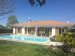 Grande maison de 170M2 de plein pied, lumineuse, spacieuse, calme avec piscine.< Eysines, France Grande maison avec piscine proche de Bordeaux Entire home vacation rental 24462663