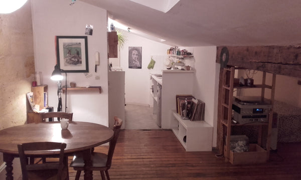 Mon appartement est situé dans le cœur de saint Michel, le quartier le plus viva Bordeaux, France Charmant appartement dans le cœur historique Entire rental unit vacation rental 16319837