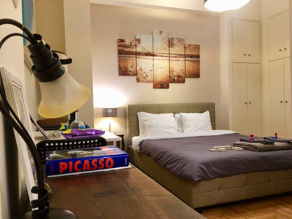 This a very nice and quiet studio, located at the best spot Kolonaki area has to Athens, Greece Elegant Studio in Kolonaki - Top Location! Entire rental unit vacation rental 13977595