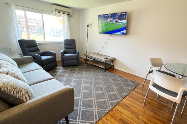 Family friendly neighborhood in Manor Heights, Staten Island. New York, United States Home in Staten Island · 2 bedrooms · 3 beds · 1.5 baths Entire home vacation rental 867385242229456287
