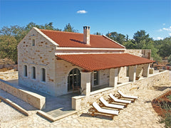 Vamos on the hills<br /><br />Ein wunderschönes, neugebautes 170 m2 Steinhaus fü Baden bei Wien, Austria Traditionelles Steinhaus auf Kreta Entire home vacation rental 3134243