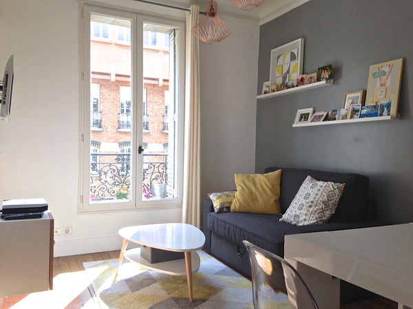 In a typical Parisian building in the 11th trendy district, this charming two-ro Dijon, France Paris Trendy Apartment Entire rental unit vacation rental 8711880