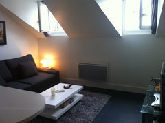 Studio de 18m2 récemment refait à neuf, très lumineux,bien agencé et calme. Sall Paris, France Charmant studio Eiffel/Trocadero Entire rental unit vacation rental 6933832