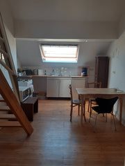 Comfortable apartment, fully equipped and independent. Pleasant district and num Etterbeek, Belgium Cosy and comfortable apartement. Entire rental unit vacation rental 1459052