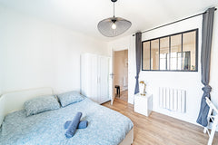 Détendez-vous dans ce logement calme et élégant, situé au 5e étage (sans ascense Lyon, France Chez Baptiste - charmant 3 pers - Debourg Entire rental unit vacation rental 746079697287053707