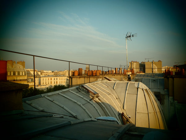 This new loft make  by an architect can welcome 3 or 4 people. Close to the subw Paris, France Nice little loft in Paris downtown Entire rental unit vacation rental 2616983