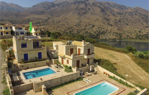 Situated at the top of the hill, this house is in an ideal location, combining a  Nice home in Chania with 3 Bedrooms, WiFi and Entire home vacation rental 21340502