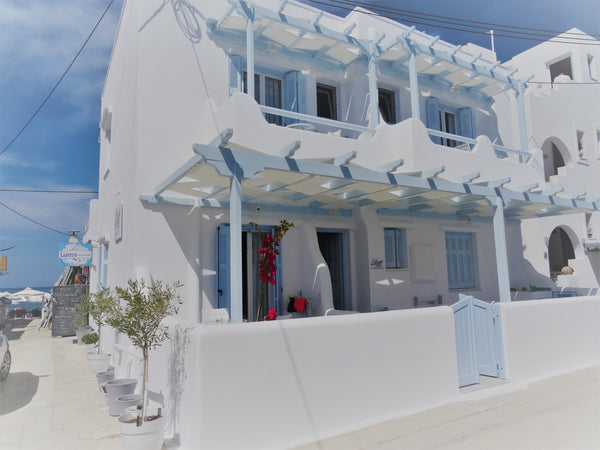 Just 10m. away from the famous beach of Agia Anna, Litsa Studios consist of 5 fu  Litsa Studios on the beach Private room in serviced apartment vacation rental 7844704