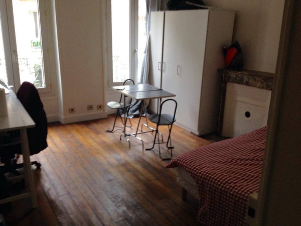 Bel appartement deux pièces lumineux constitué de deux chambres, avec deux lits  Paris, France Deux pièces lumineux dans le 18ème Entire rental unit vacation rental 10011544