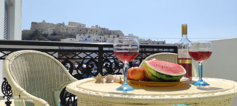 <b>License number</b><br />00001179046  ☆Chora Naxos, 1st floor castle view apartment. Cycladic home vacation rental 50211750