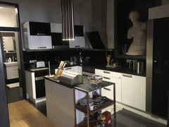 Luxusní, velmi útulný  byt v centru Prahy, který se nachází ve 2.patře ve Vladis Prague, Czechia Velmi krásný designový  byt, velice utulný. Entire rental unit vacation rental 19306608