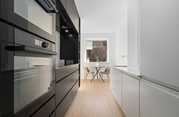 Totalrenoveret lejlighed på Østerbro.<br />Lækre materialer, roligt kvarter og m  Totalrenoveret lejlighed tæt på Parken Entire condo vacation rental 661998334439488865