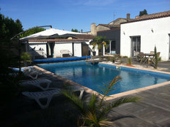 Venez découvrir la région bordelaise en séjournant dans une maison spacieuse ave Carbon-Blanc, France Maison spacieuse 15 min de Bordeaux Entire home vacation rental 5224277