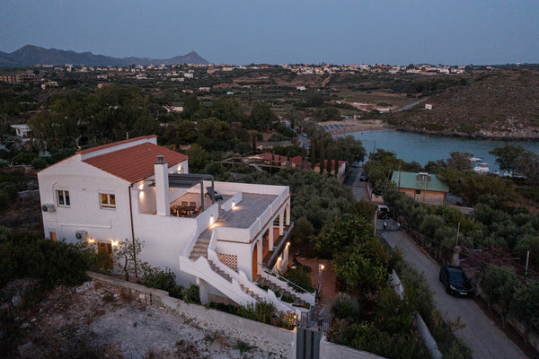 Welcome to Villa Kiara. Villa Kiara is located 12km from the medieval city of Ch Chania, Greece Villa Kiara Entire villa vacation rental 2535353