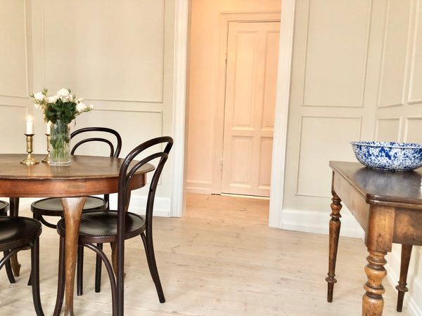 A perfect apartment for a weekend trip or longer stay in Copenhagen. 1 minute to Copenhagen, Denmark Charming apr. in the green corner of vibrant FRB Entire rental unit vacation rental 41994171