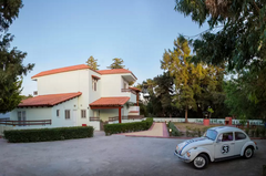 Centrally located , 5-10 minutes walk from the main beach of faliraki, Cafe, res Rhodes, Greece centrally located spacious apt KLIO Entire rental unit vacation rental 12350498