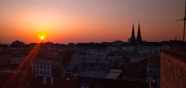 Charming 40m2 apartment in a quiet building with a beautiful view over the rooft Paris, France Joli 2 pièces lumineux avec belle vue à Jourdain Entire rental unit vacation rental 5301128