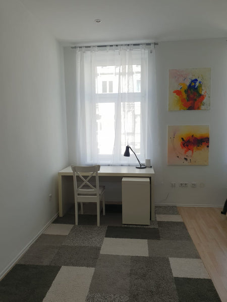 Sehr zentral gelegene helle Studio-Wohnung in einer ruhigen Seitenstraße. Sowohl Vienna, Austria Gesamte Unterkunft: zentrales Studio-Apartment Entire condo vacation rental 573622613830520643