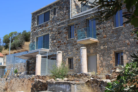 Amazing sea and mountain views, exclusive location, secluded creek and beach, po Amigdalokefali, Greece INO II, domus w pool by Amigdalokefali Elafonissi Entire villa vacation rental 44075852