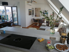 Wunderschöne sonnige Dachgeschossmaisonette mit großer Terrasse und Blick auf di  Sonnige Dachgeschossmaisonette bei Schönbrunn Entire condo vacation rental 561622674350753187