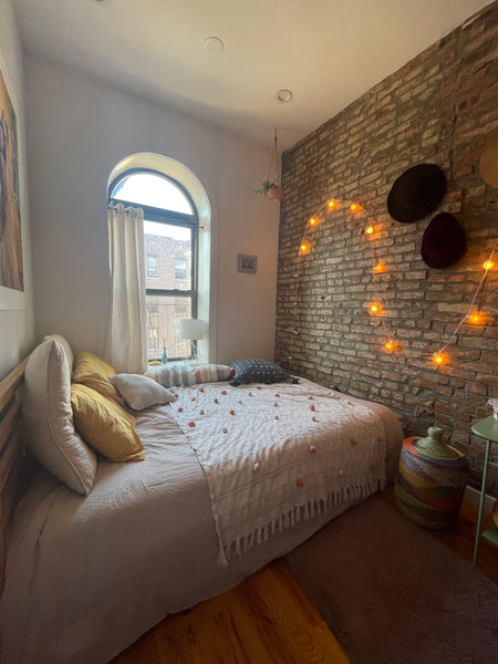 Enjoy your stay in the cutely decorated apartment and bedroom, located in the he New York, NY Rental unit in Brooklyn · ★5.0 · 3 bedrooms · 1 bed · 1.5 shared baths Private room in rental unit vacation rental 53493937