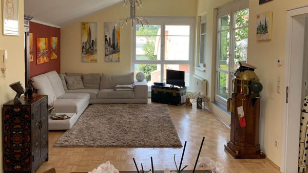 Eine einfach gehaltene Wohnung über 90m² groß mit Balkon. In der Nähe von der U1 Vienna, Austria Wohnung 1100 1 Zimmer Private room in rental unit vacation rental 41946372