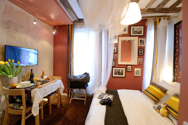 Located in a private residence in the heart of Paris nearby many museums, shops  Paris, France Gorgeous Apartment in the Haut-Marais! Entire rental unit vacation rental 20991255
