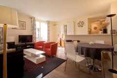 A few steps from the Ile St Louis, discover this great studio, quiet and bright, Paris, France Le Marais Beautreillis Place des Vosges Entire rental unit vacation rental 48584