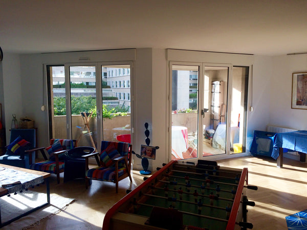 En plein LYON et entouré de tramway, bus, métro, nous sommes les pieds dans la v Lyon, France Appartement lumineux et convivial pr grande tribu Entire rental unit vacation rental 25004498