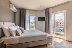 Enjoy a stylish experience at this centrally-located place.<br /><br /><b>Licens Glyfada, Greece Raise Kornarou City Stay 11 Entire rental unit vacation rental 619572144511717971