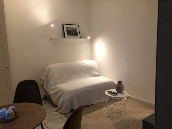 Joli studio, 15m2, idéal pour deux personnes ou un couple à la découverte de Par Paris, France Joli studio à deux pas de l'Opéra! Entire rental unit vacation rental 171159