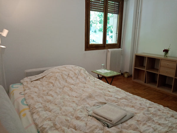 New, long (2,11 m), comfortable sofa bed in private room in flat with shared bat Athens, Greece Private room, shared bathroom in Athens Private room in rental unit vacation rental 53668434