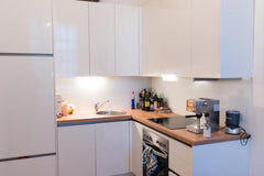 Moderne Wohnung direkt beim Naschmarkt mit günstiger U-Bahn Verbindung oder auch Vienna, Austria 3 minutes walk to Foodmarkt & city center Private room in condo vacation rental 22367135