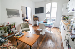 Our sunny apartment in the 4th without an elevator :) , is located in a small st Paris, France Nice room next to many subways :) Private room in rental unit vacation rental 6735268