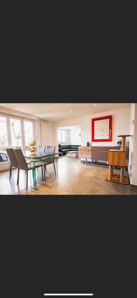 Profitez en famille de ce fabuleux logement de 105m2 avec de belles prestations   Superbe appartement avec jardin et piscine privé Entire condo vacation rental 53340944