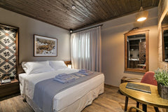 Room Size 16 m² <br />Fitted with parquet floors and well-chosen furnishings, th Athina, Greece Standard Double Hotel Room in the Heart of Athens Room in hotel vacation rental 31555079