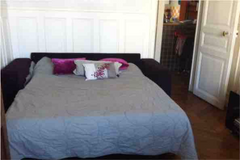 Voici une chambre au confort simple,  située en plein centre de Paris bien qu'au Paris, France Chambre avec vue au pied du métro Saint-Ambroise Private room in rental unit vacation rental 28570823