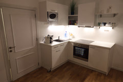 Besonders verkehrsgünstig zu U-Bahnen und Straßenbahnen. Der Zoo und das Schloss Vienna, Austria Schönbrunn-Nähe - 33 qm NEU & sehr ruhig Top 8 Entire rental unit vacation rental 22382934